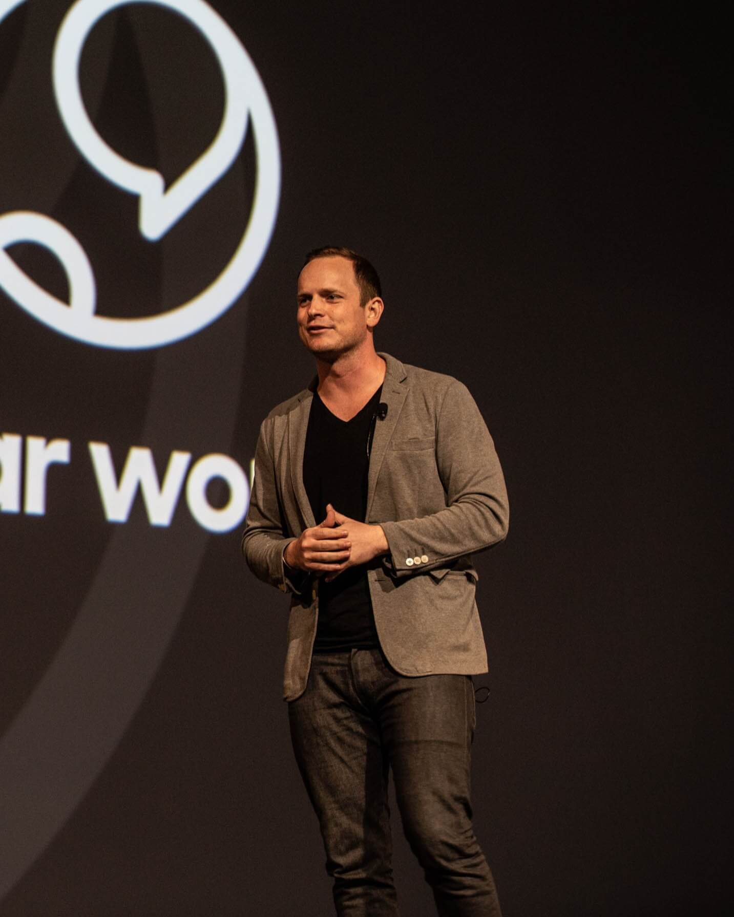 Robert Xavier Fogarty Mobile